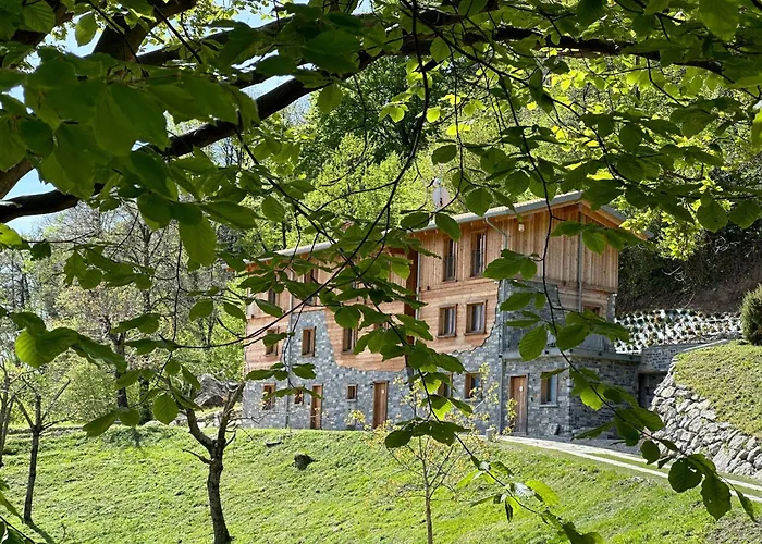 - Treeb Tivano Bellagio